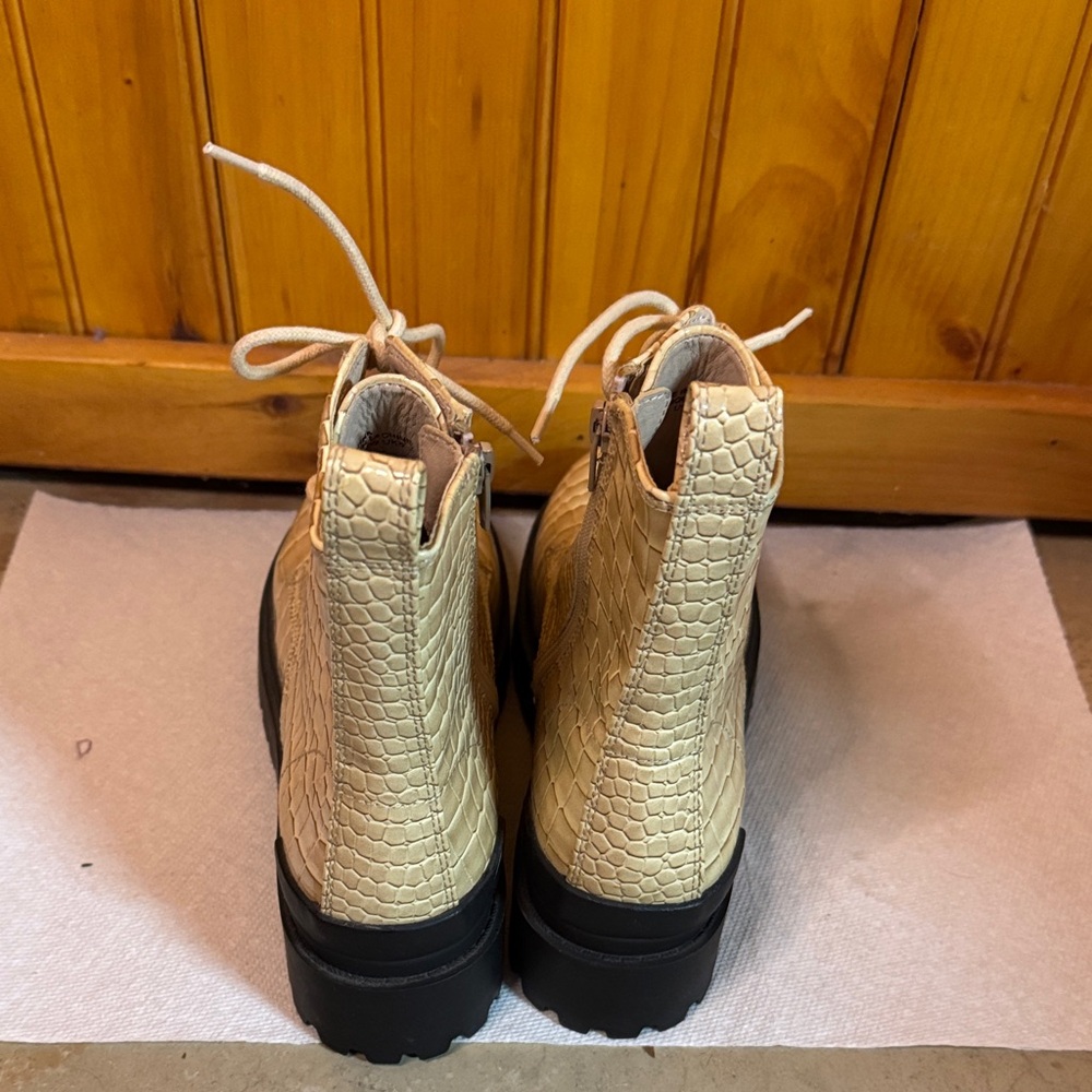 Urban Outfitters Tan Croc-Pattern Lace-Up Boots - Picture 6 of 6